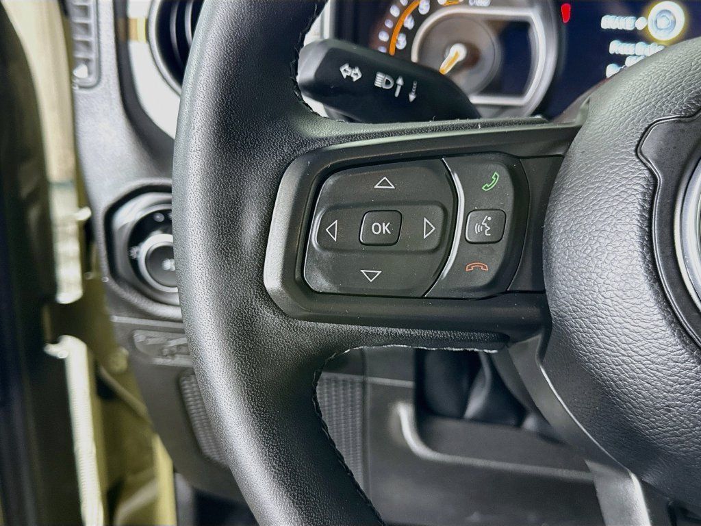 Used 2025 Jeep Wrangler Sport AWD/4WD image 20