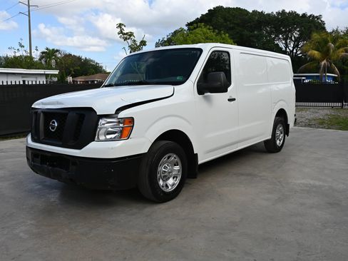 Used 2021 Nissan NV 2500 SV RWD image 1