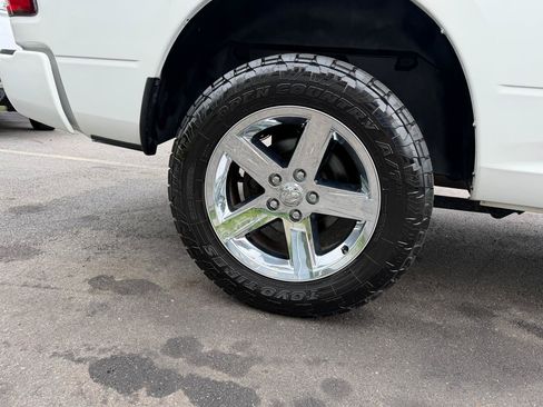 Used 2017 RAM 1500 Express AWD/4WD image 12