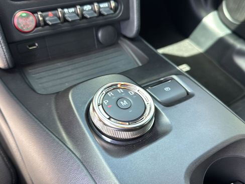 Used 2022 Ford Mustang Shelby GT500 w/ Technology Package image 25