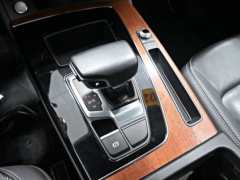 Used 2021 Audi Q5 2.0T Premium AWD/4WD image 18