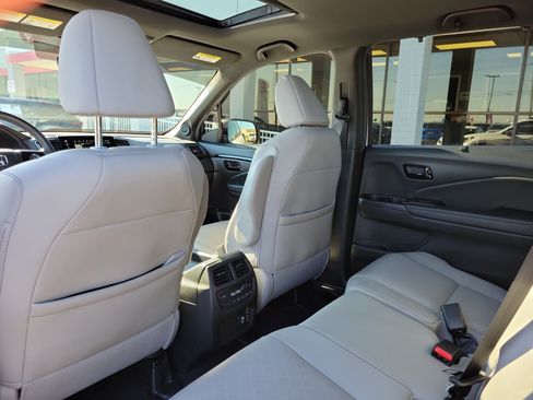 Used 2022 Honda Passport Elite image 14