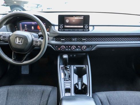 Certified 2025 Honda Accord SE image 14