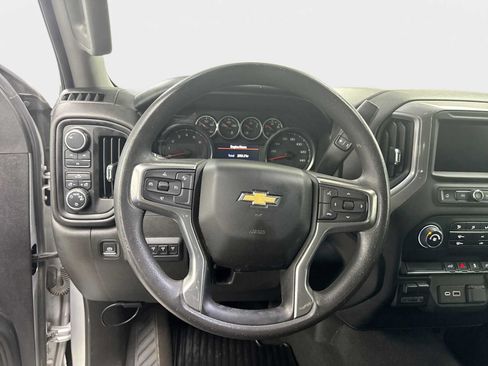 Used 2022 Chevrolet Silverado 2500 Custom w/ Custom Convenience Package AWD/4WD image 11
