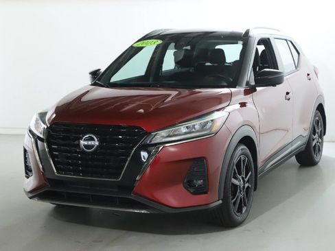 Certified 2023 Nissan Kicks SR FWD image 6