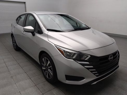 Used 2024 Nissan Versa SV FWD image 13
