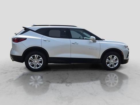 Used 2020 Chevrolet Blazer LT FWD image 9
