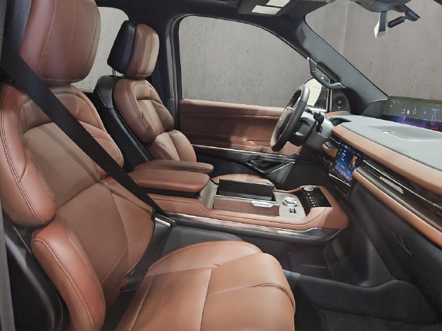 New 2027 Lincoln Navigator L Reserve AWD/4WD image 22