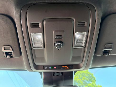 Used 2025 Chevrolet Tahoe LT AWD/4WD image 34
