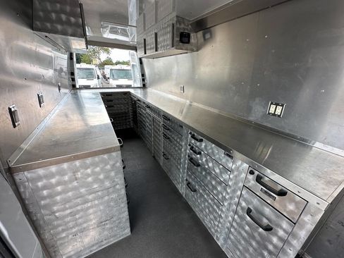 Used 2019 Mercedes-Benz Sprinter 4x4 170 image 18