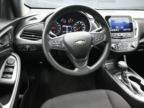 Used 2023 Chevrolet Malibu LT FWD image 14