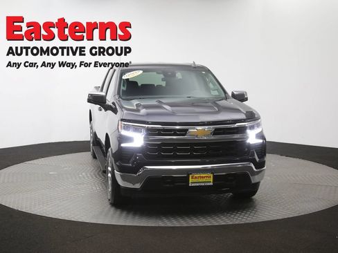 Used 2022 Chevrolet Silverado 1500 LT AWD/4WD image 51