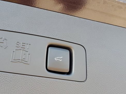 Used 2023 Lincoln Corsair FWD image 8