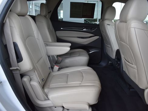Used 2018 Buick Enclave Premium w/ Experience Buick Package FWD image 16