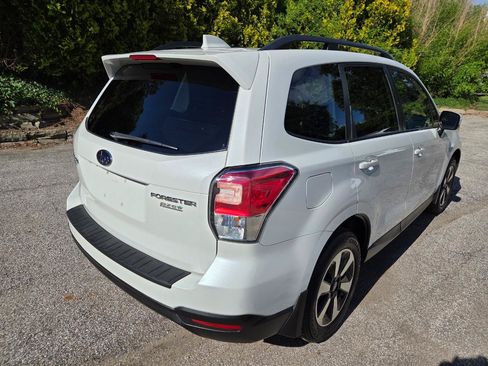 Used 2017 Subaru Forester 2.5i Premium AWD/4WD image 5
