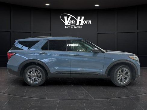 New 2026 Ford Explorer Active image 2