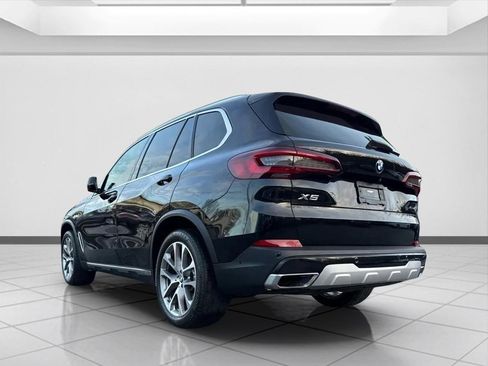 Used 2022 BMW X5 xDrive40i w/ Premium Package image 4
