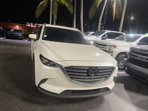 Certified 2022 MAZDA CX-9 Touring w/ Touring Premium Package image 4