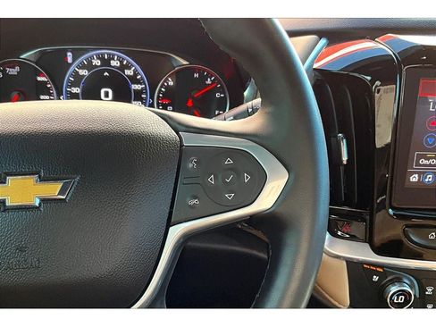 Used 2023 Chevrolet Traverse Premier AWD/4WD image 21