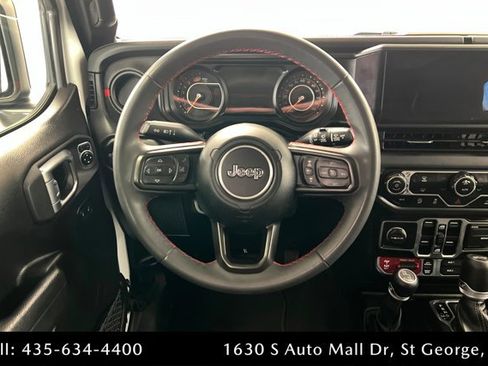 Used 2024 Jeep Wrangler Rubicon image 13