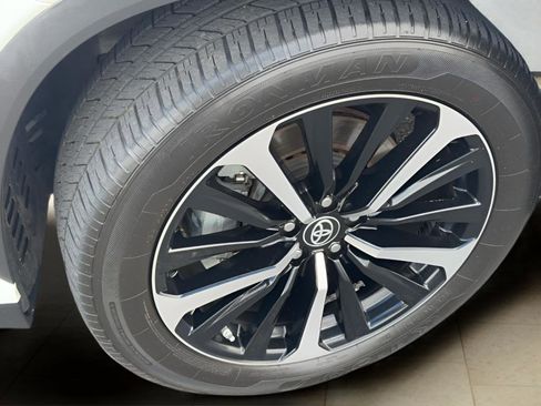 Used 2022 Toyota Highlander XSE image 20