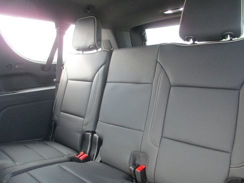 New 2026 GMC Yukon XL Elevation w/ Elevation Premium Package AWD/4WD image 13