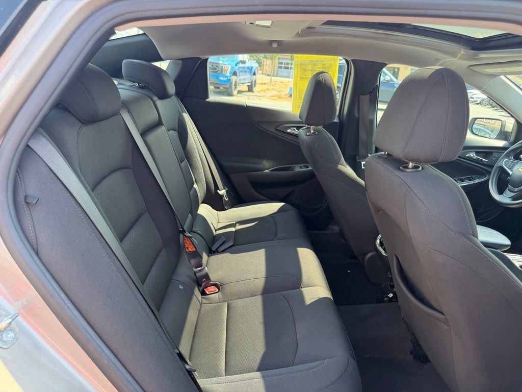 Used 2023 Chevrolet Malibu LT FWD image 36