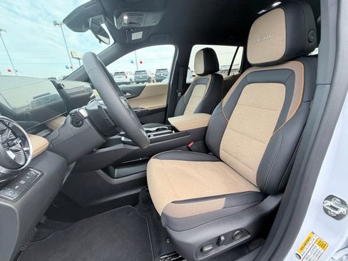 New 2026 Chevrolet Equinox ACTIV image 18