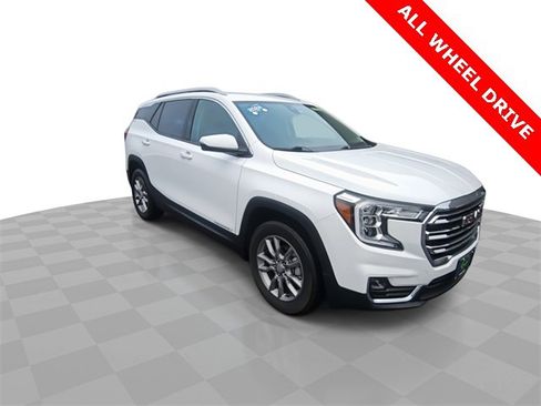 Used 2024 GMC Terrain SLT image 2
