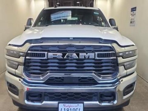 Used 2026 RAM 2500 Big Horn AWD/4WD image 5