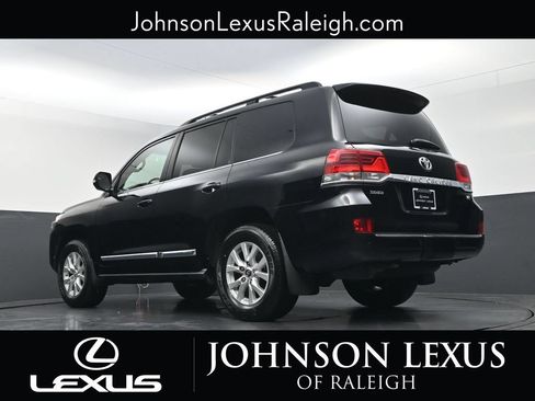 Used 2016 Toyota Land Cruiser AWD/4WD image 18