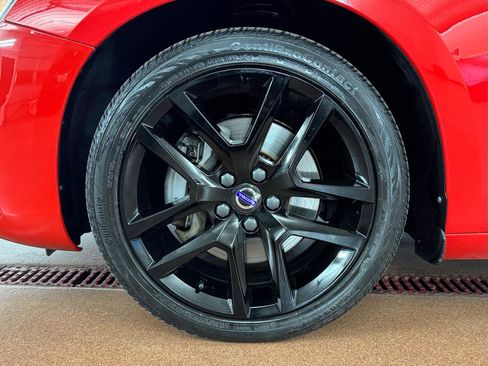 Used 2018 Volvo S60 T5 Dynamic image 8