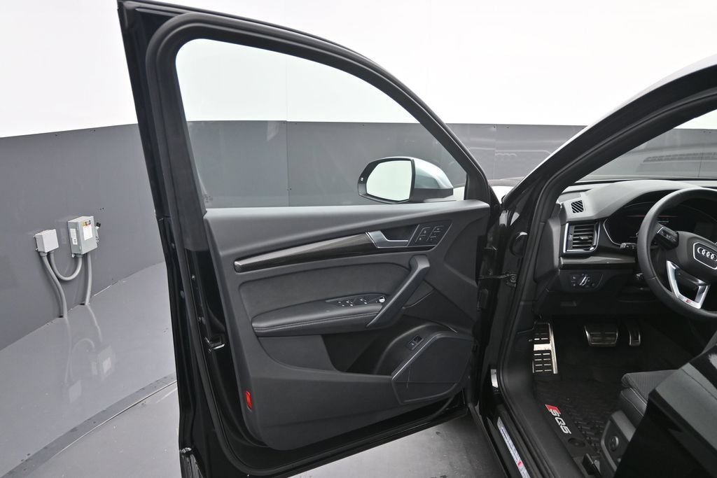 Used 2022 Audi SQ5 Premium Plus AWD/4WD image 4