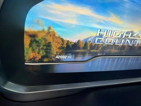Used 2023 Chevrolet Tahoe High Country AWD/4WD image 5