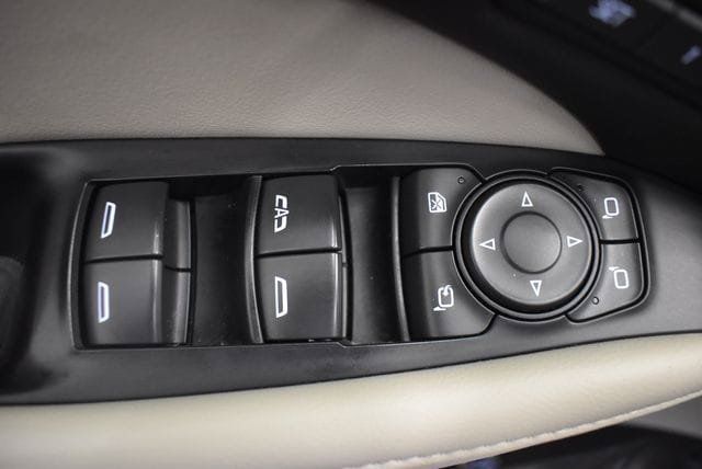 Used 2021 Buick Enclave Premium w/ Sun and Sites Package AWD/4WD image 21