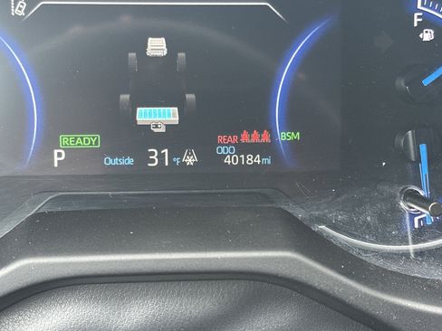 Used 2024 Toyota RAV4 XLE image 24