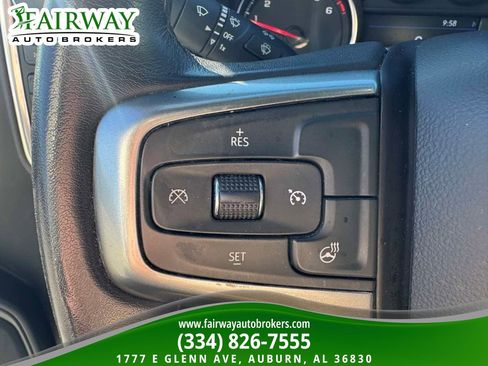 Used 2021 Chevrolet Silverado 1500 LT AWD/4WD image 18