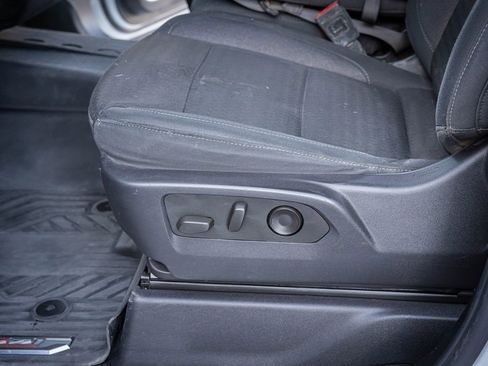 Used 2024 Chevrolet Silverado 2500 LT AWD/4WD image 12