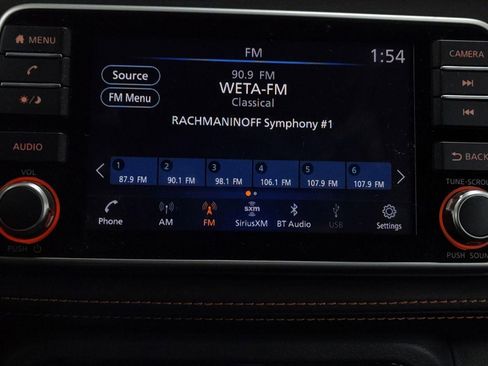 Used 2020 Nissan Kicks SR w/ Exterior Package image 17