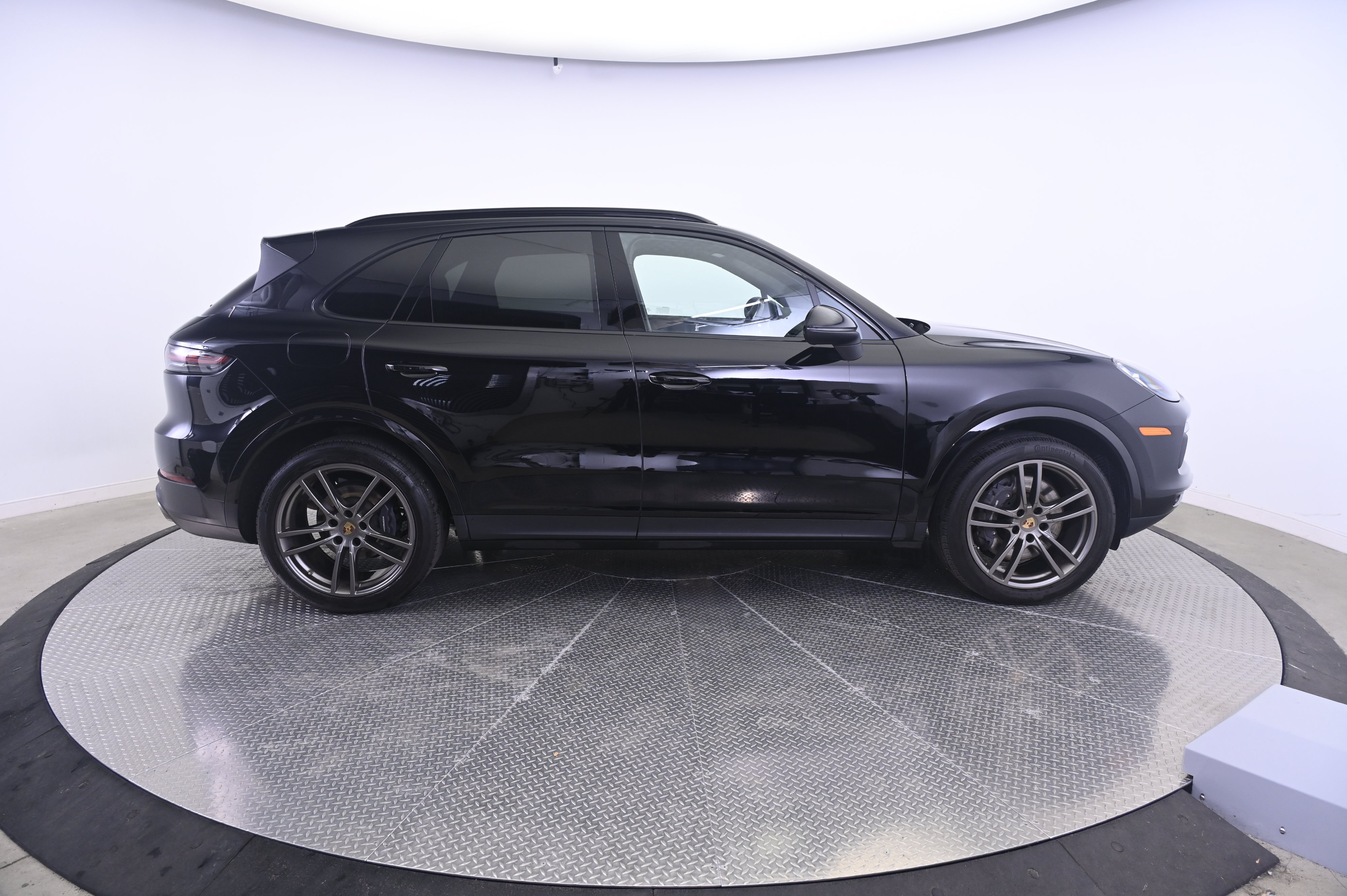 Certified 2023 Porsche Cayenne AWD/4WD image 8
