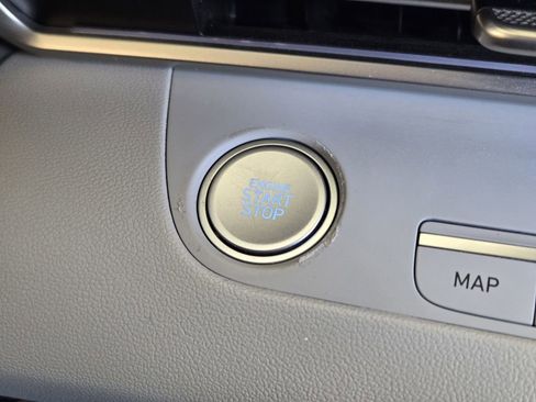 Certified 2021 Hyundai Elantra Limited w/ Cargo Package image 20