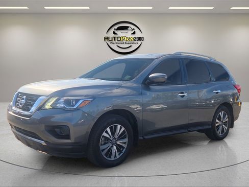 Used 2020 Nissan Pathfinder S image 3