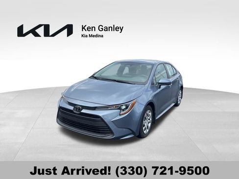 Used 2024 Toyota Corolla LE image 1