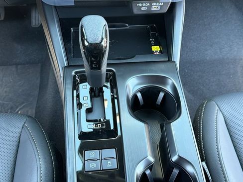 New 2026 Subaru Outback Limited AWD/4WD image 13