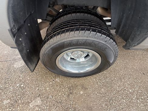 Used 2024 RAM 3500 Tradesman w/ Chrome Appearance Group image 14