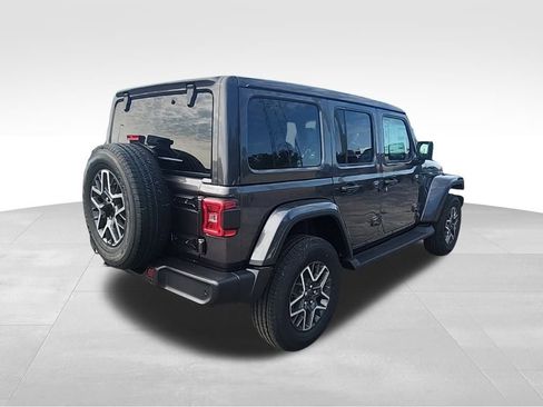 New 2026 Jeep Wrangler Unlimited Sahara AWD/4WD image 29