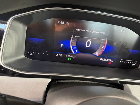 Used 2025 Volkswagen Jetta SE image 39