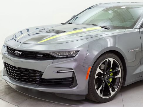 Used 2021 Chevrolet Camaro SS image 9