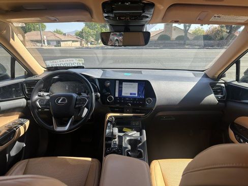 Used 2022 Lexus NX 250 FWD image 18