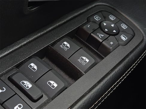 Used 2025 RAM 2500 Big Horn image 16